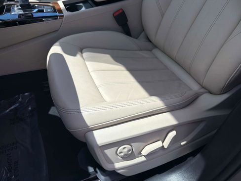 Used 2023 Audi Q5 2.0T Premium w/ Convenience Package AWD/4WD image 19