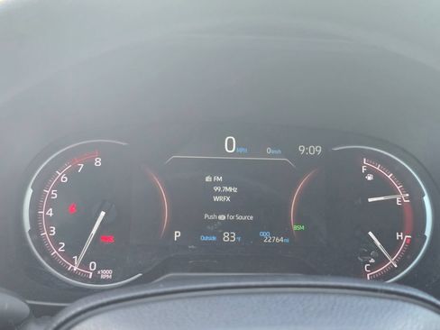 Used 2025 Toyota RAV4 XLE w/ Convenience Package FWD image 22