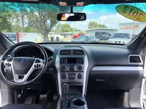 Used 2012 Ford Explorer XLT image 16