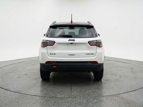 Used 2025 Jeep Compass Trailhawk image 7