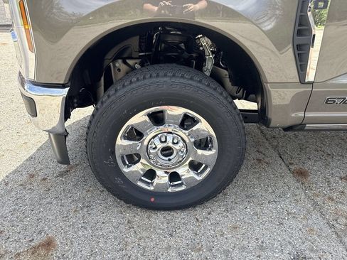 New 2026 Ford F250 King Ranch w/ Chrome Package AWD/4WD image 19