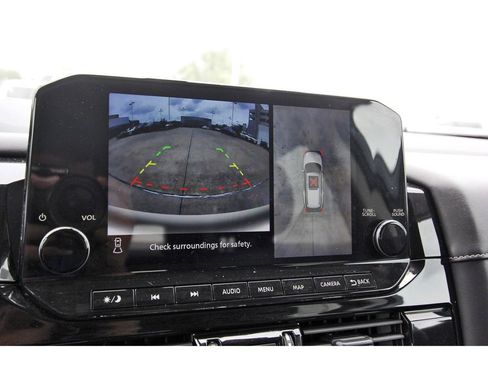 Used 2023 Nissan Pathfinder SL FWD image 17