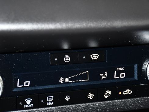 Used 2026 Mitsubishi Outlander AWD image 31