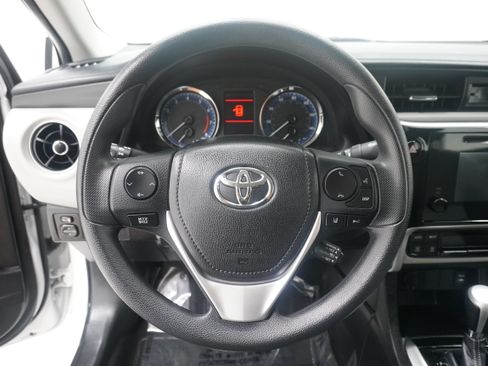 Used 2017 Toyota Corolla LE FWD image 15