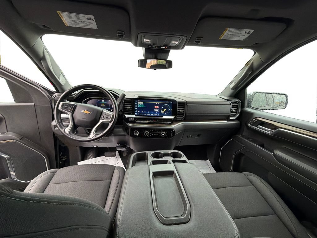 Used 2024 Chevrolet Silverado 1500 LT AWD/4WD image 9
