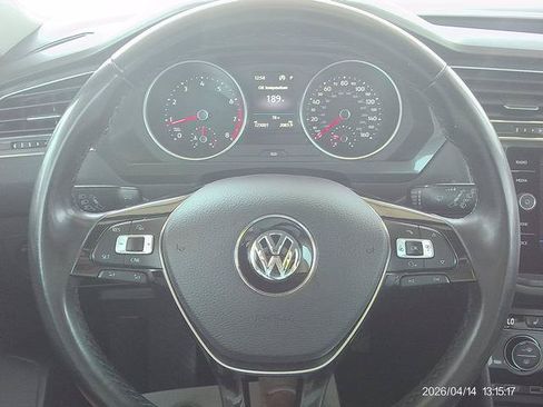 Used 2018 Volkswagen Tiguan SE AWD/4WD image 10