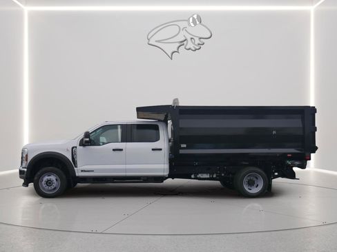 New 2026 Ford F550 4x4 Crew Cab image 5