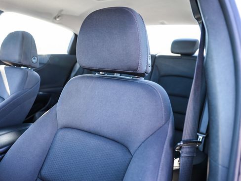 Used 2023 Chevrolet Malibu LT image 15