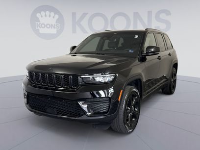 Used 2023 Jeep Grand Cherokee Altitude