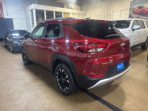 Used 2023 Chevrolet TrailBlazer LT image 2