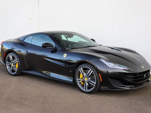 Certified 2020 Ferrari Portofino image 11