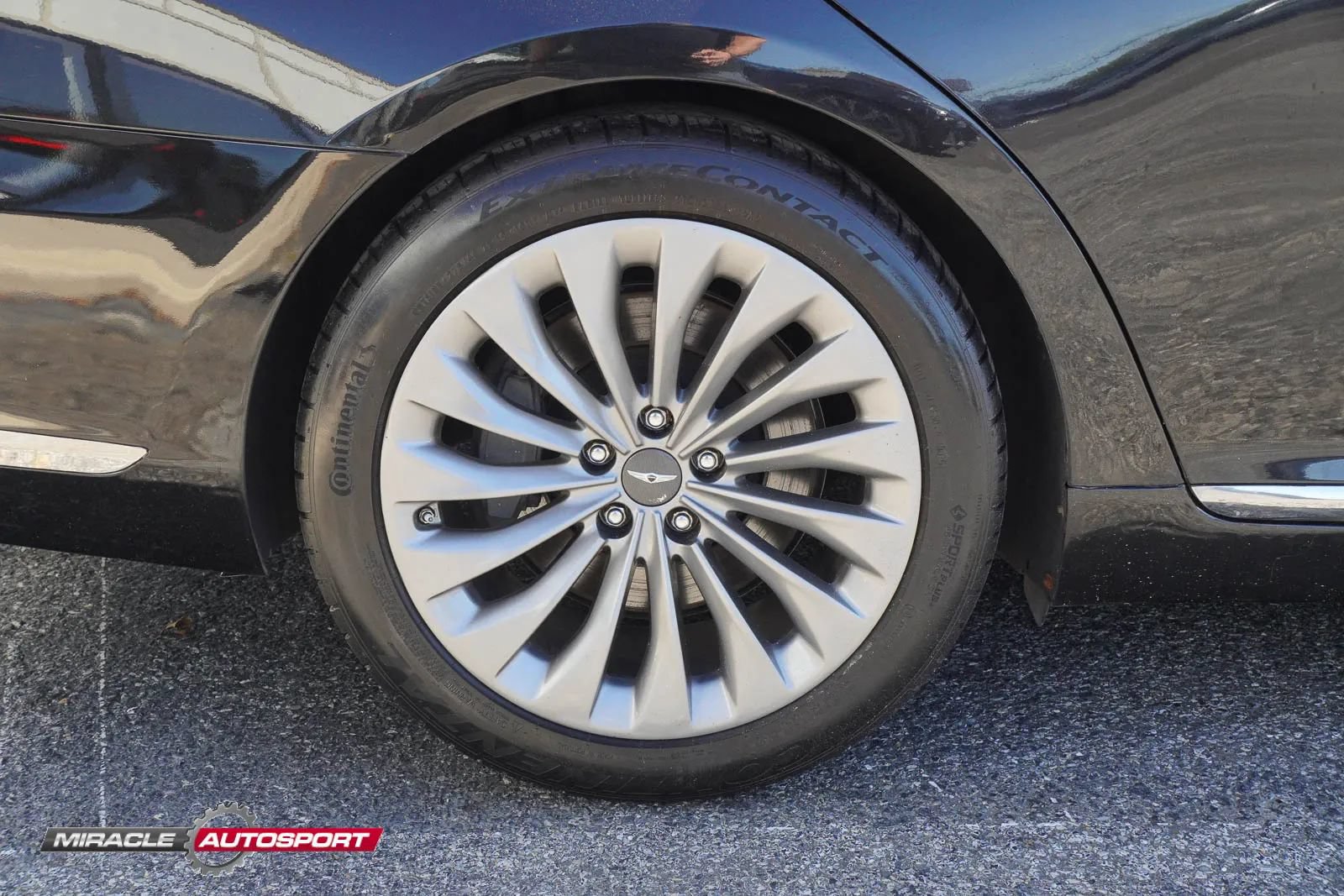 Used 2019 Genesis G90 3.3T Premium AWD/4WD image 11