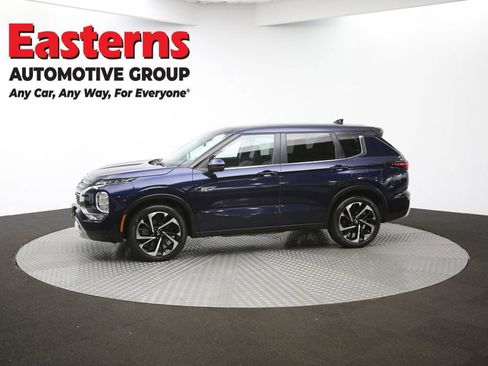 Used 2023 Mitsubishi Outlander SE image 56