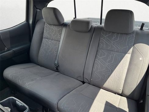 Used 2017 Toyota Tacoma TRD Off-Road w/ Tow Package (A/T) image 14