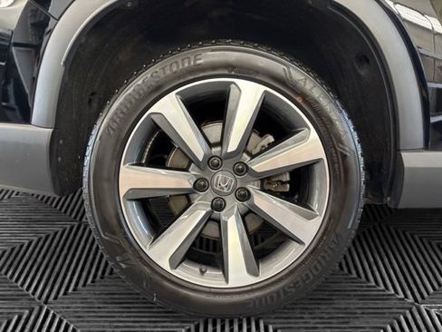 Used 2025 Honda Pilot Elite image 33
