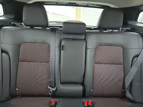 Used 2025 Nissan Kicks SR AWD/4WD image 21