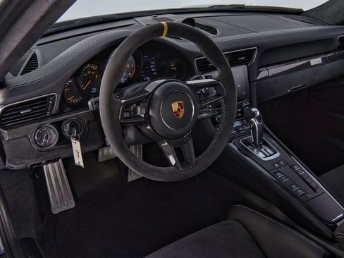Used 2018 Porsche 911 GT2 RS RWD image 15
