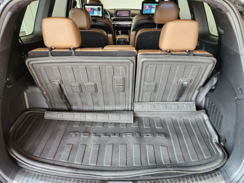 Used 2021 Kia Telluride SX w/ SX Prestige Package AWD/4WD image 8
