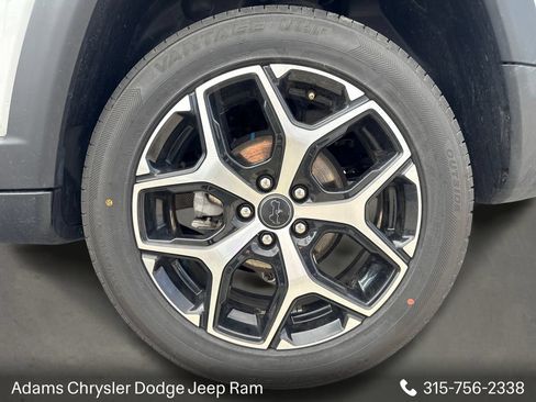 Used 2025 Jeep Compass Limited AWD/4WD image 22