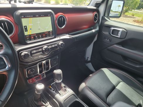 Used 2022 Jeep Gladiator Rubicon w/ LED Lighting Group AWD/4WD image 21