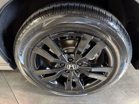 Certified 2026 Honda HR-V Sport image 12
