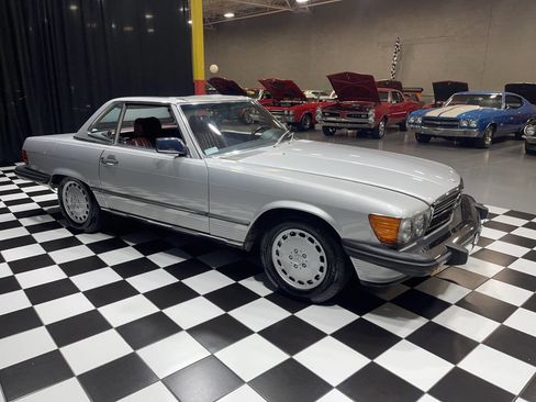 Used 1988 Mercedes-Benz 560 SL image 90