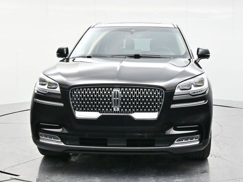 Used 2023 Lincoln Aviator Reserve w/ Equipment Group 201A image 2