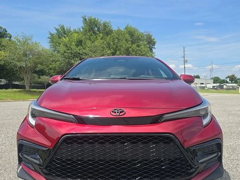 Used 2025 Toyota Corolla SE FWD image 3