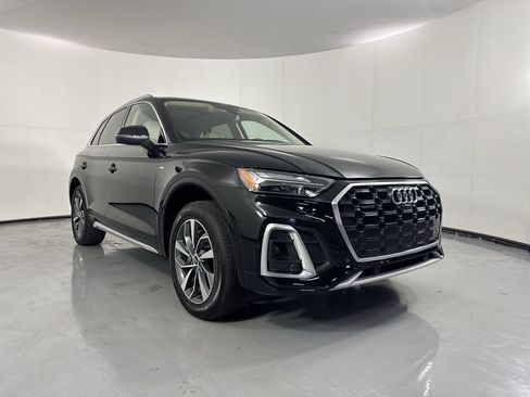 Used 2023 Audi Q5 2.0T Premium Plus w/ Premium Plus Package AWD/4WD image 4