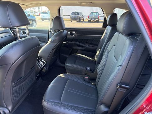 Used 2022 Kia Sorento SX Prestige image 12