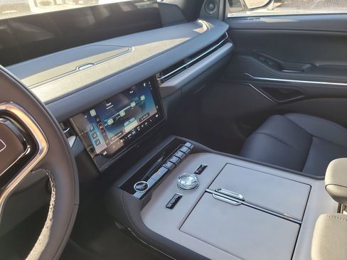 New 2025 Lincoln Navigator L Reserve w/ Jet Appearance Package AWD/4WD image 24