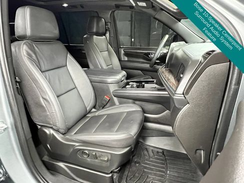 Used 2025 Chevrolet Tahoe Z71 w/ Comfort Package AWD/4WD image 8