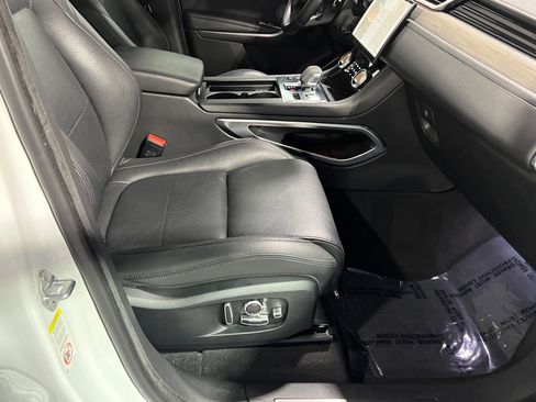 Used 2021 Jaguar F-PACE S image 40