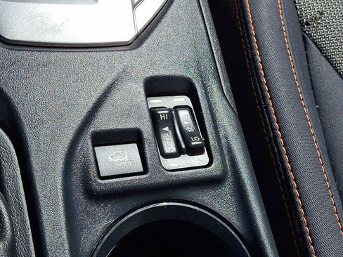 Used 2023 Subaru Crosstrek 2.0i Premium image 22