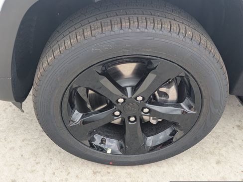 New 2026 Jeep Grand Cherokee L Limited image 26