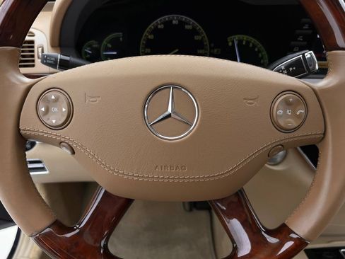 Used 2007 Mercedes-Benz S 550 image 16