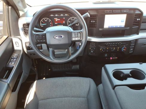 Used 2024 Ford F250 XL w/ STX Appearance Package AWD/4WD image 16