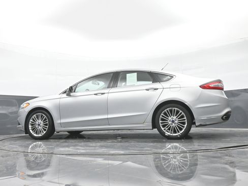 Used 2014 Ford Fusion SE w/ Equipment Group 202A image 40