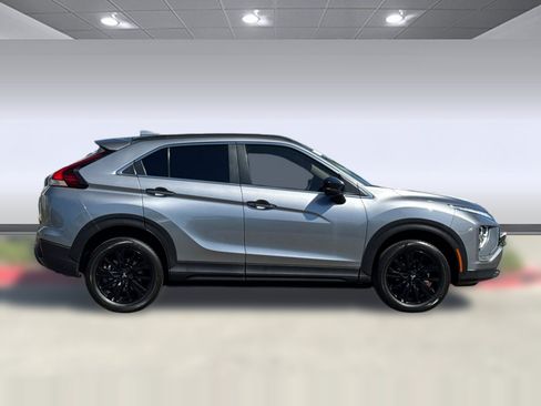 Used 2024 Mitsubishi Eclipse Cross AWD image 8