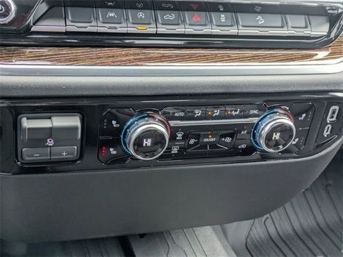 New 2026 GMC Sierra 1500 Elevation image 23