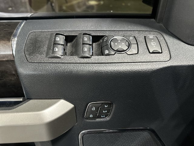 Used 2022 Ford F350 Lariat w/ Lariat Ultimate Package AWD/4WD image 19