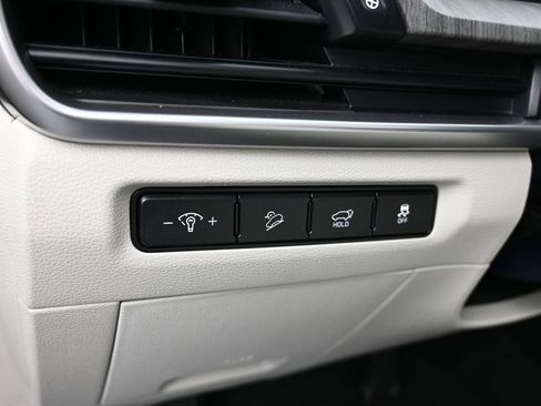 Used 2024 Kia Telluride EX w/ EX Captain's Chair Package image 15