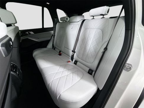 New 2026 BMW X5 xDrive40i AWD/4WD image 25