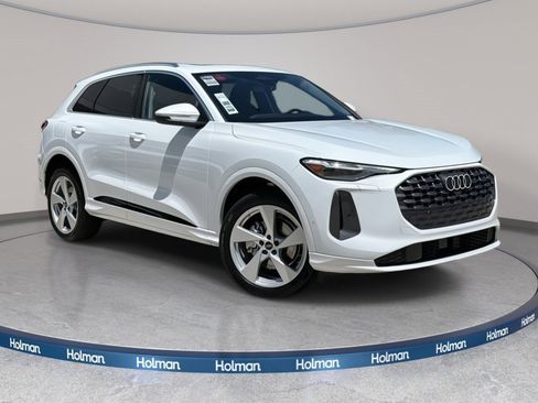 Certified 2025 Audi Q5 Premium Plus w/ Premium Plus image 1