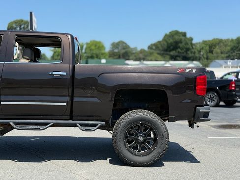Used 2018 Chevrolet Silverado 2500 LTZ w/ Duramax Plus Package AWD/4WD image 12