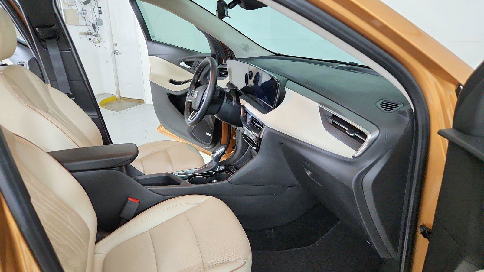 Used 2025 Buick Encore GX Avenir w/ Avenir Technology Package AWD/4WD image 29