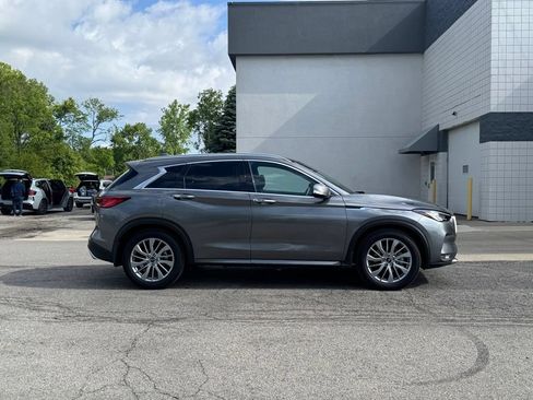 Used 2025 INFINITI QX50 Luxe AWD/4WD image 2