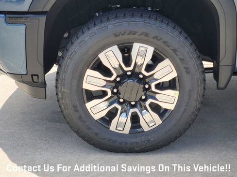 New 2026 GMC Sierra 2500 Denali w/ Denali Reserve Package AWD/4WD image 7