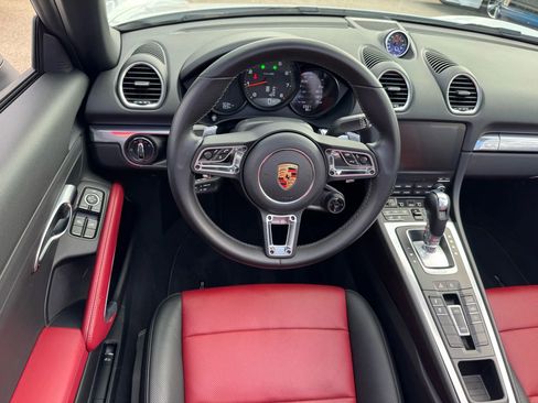 Used 2024 Porsche 718 Boxster w/ Sportdesign Package image 34