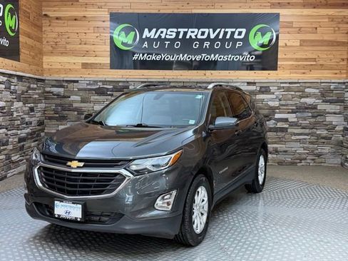 Used 2018 Chevrolet Equinox LT w/ Sun & Infotainment Package AWD/4WD image 4